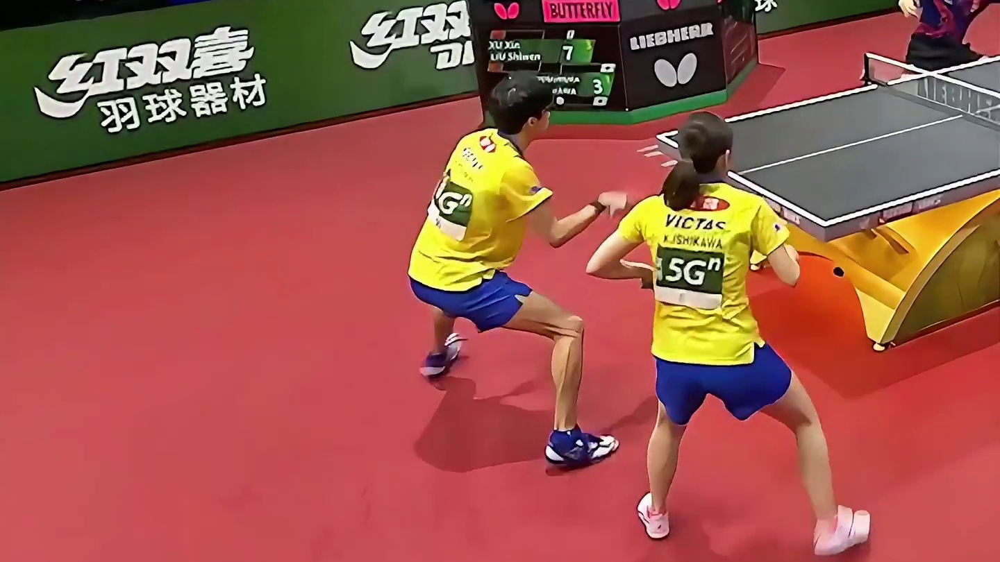 背后击球哪家强？小日子胆敢在许昕面前秀花招