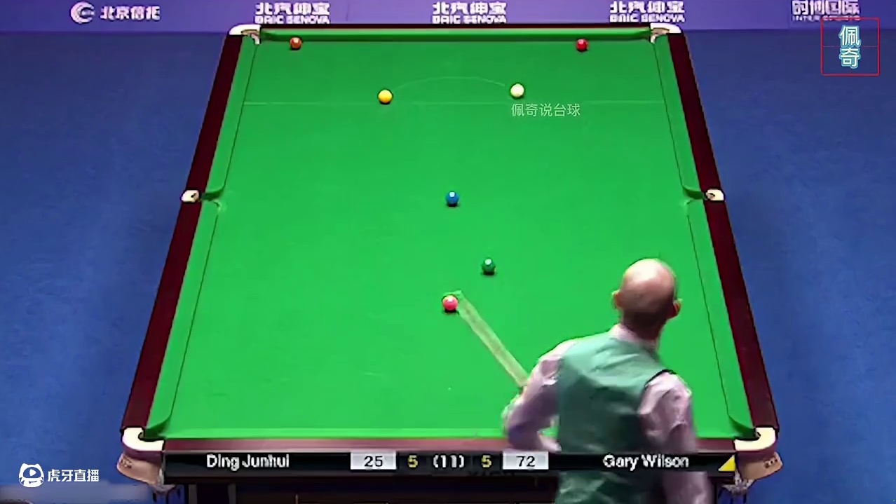 丁俊晖双赛点落后51分，连彪7杆斯诺克，超强走位嗨翻全场！(2)