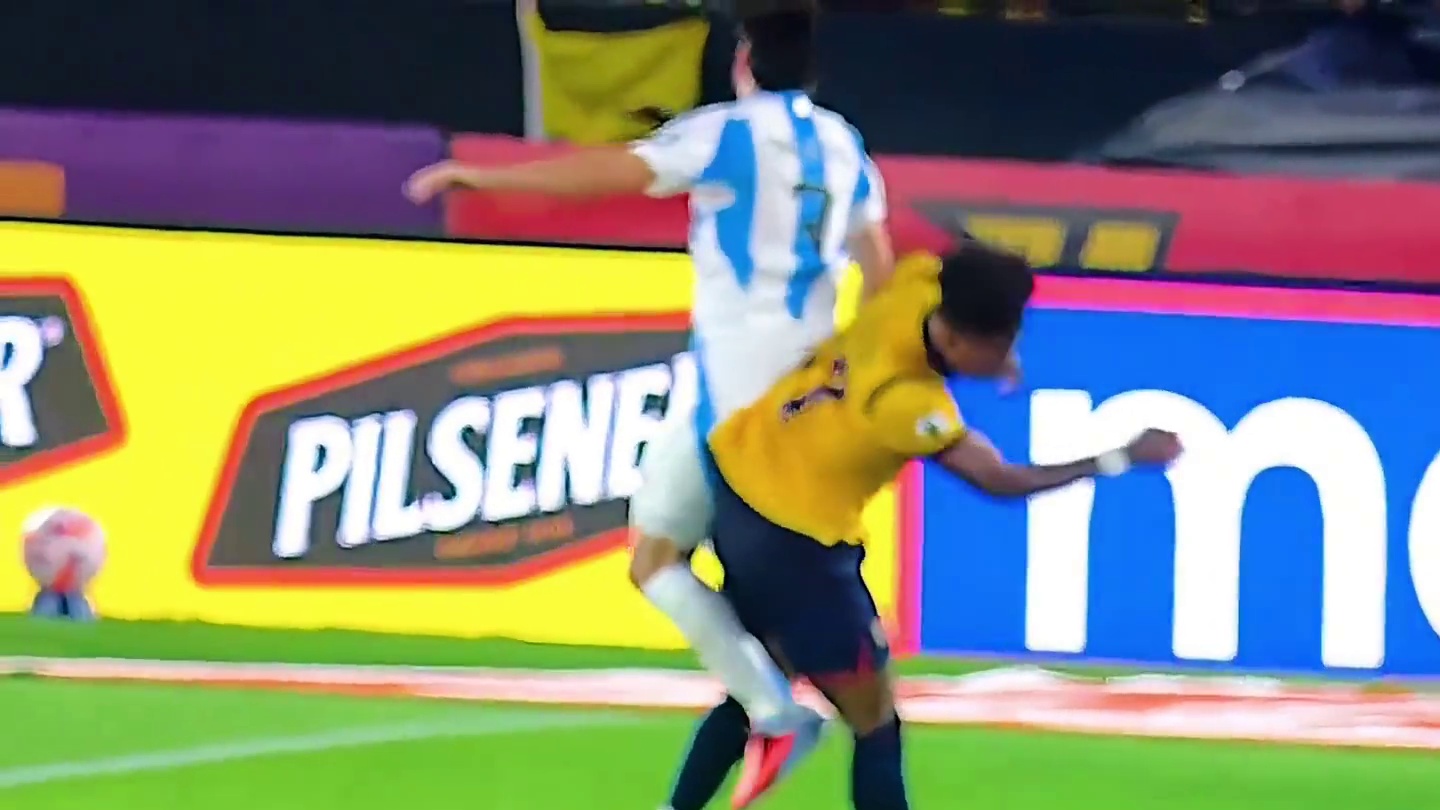 半场一红加送点，十人阿根廷半场0比1厄瓜多尔#足球的魅力 #dou来足球季 #阿根廷队