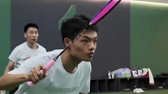 快给我一个这样的球搭子 #羽毛球 #球搭子 #李宁利箭 #李宁火箭家族 #接