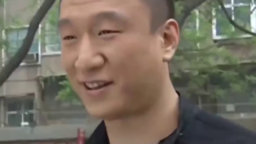 我嘞个十二星座鼠标垫啊，每个星座都有对应的图案，这也太贴心了