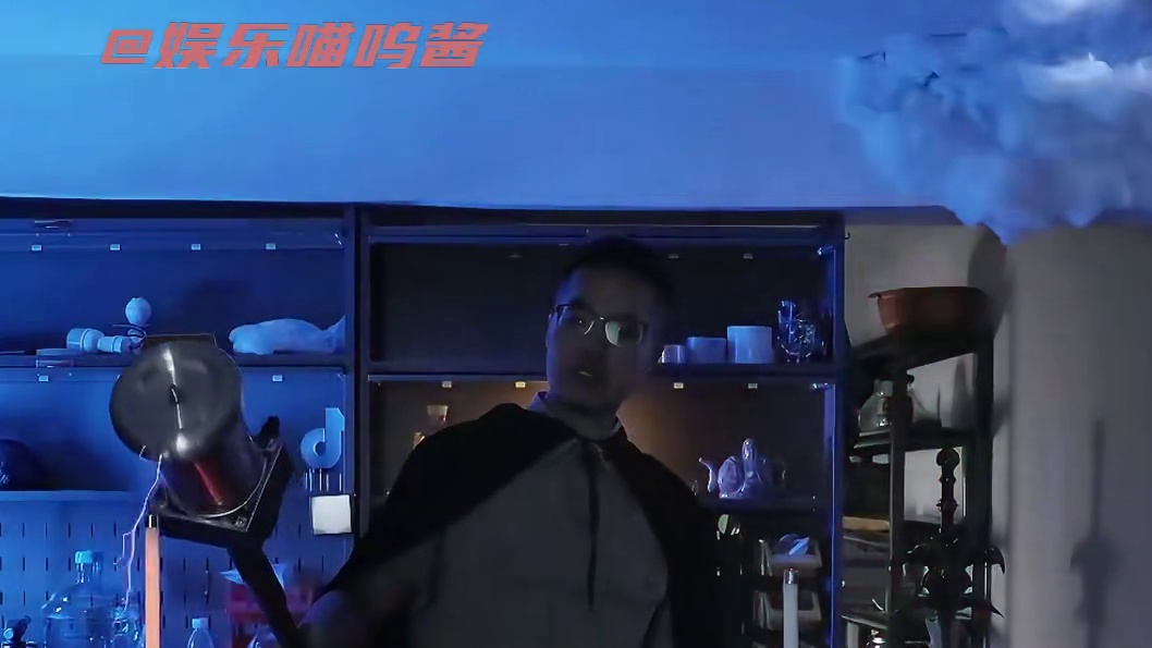 有这样的老师谁还会缺席啊 #物理教学界有自己的雷电法王