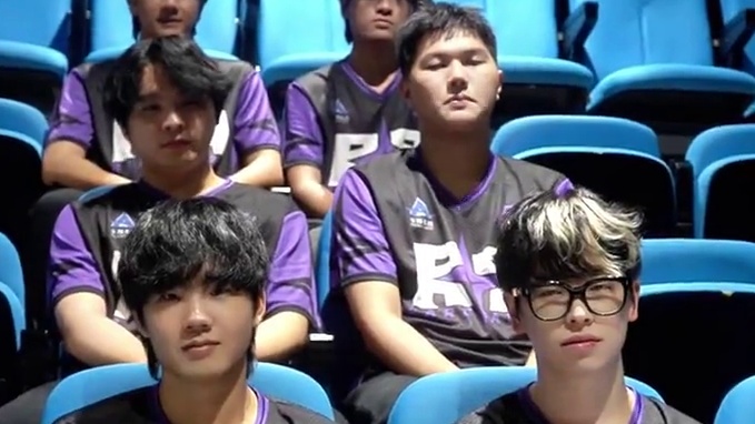 RA全新阵容摇起来！我们大师赛见！#决胜巅峰全球电竞 #决胜巅峰 #决胜巅峰中国大师赛