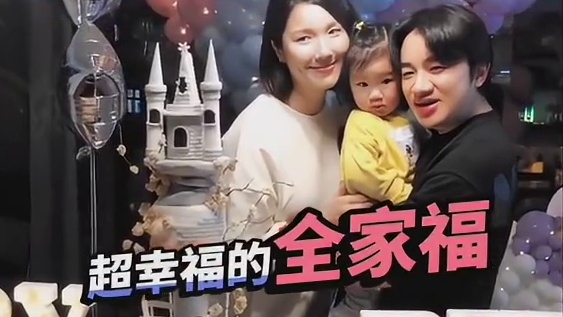 提前闯进惊喜现场又被带回去从头开始太可爱了 这次一定是个难忘的生日