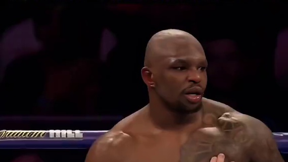 流氓拳手发布会扔桌子怒砸对手，赛前不断挑衅，结果被重拳暴揍KO