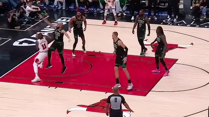 早年爱意支离破碎 此生无缘定也惭愧