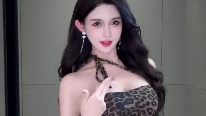 什么辣？当然微微辣#夹心摇3 #变装#卡点舞