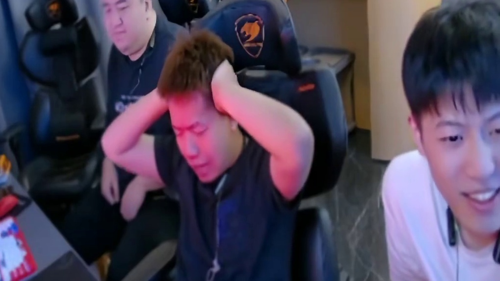 穿越火线明星校长赛，陈子豪残局1v5！白鲨致命空枪看哭念旧！#CFPL明星校长赛 #CFPLS25总