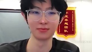 一諾偷大帥鼠標(biāo)：從開始的嘴硬到被發(fā)現(xiàn)后的臉通紅#一諾 #成都AG超玩會(huì)大帥