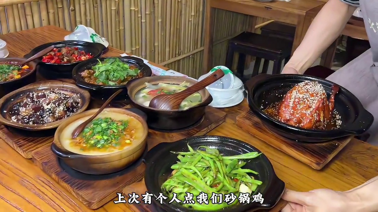 大丰殿堂级砂锅菜！味道好分量足！价格贼合适#砂锅菜 #成都砂锅 #烟火气