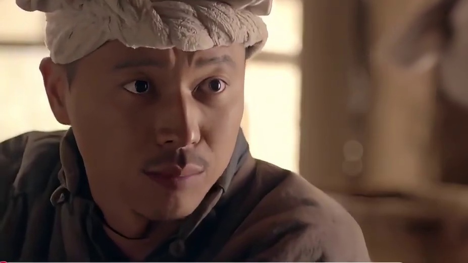 导演#毛卫宁  透露在拍摄#平凡的世界 时，#王雷  最初是用普通话演绎的，但总觉得这么演不对，便去