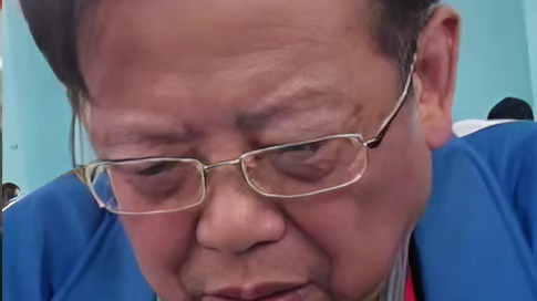 高级教练设局诱胡荣华，司令照葫芦画瓢，反青出于蓝！