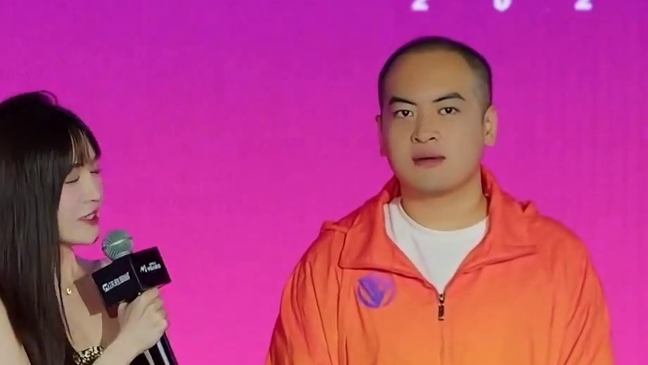 DFYG.Loong赛后采访环节：剃发明志代表新的开始，比赛激励机制很棒，打比赛很有动力#决胜巅峰全