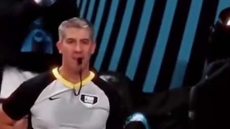 为争夺最终的决赛席位，今晚#申京 将带领土耳其男篮迎战#字母哥 率领的希腊男篮，两位风格不同的顶级内