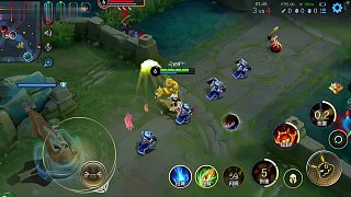 咦,對面瀾怎么捂著pp回泉水啦