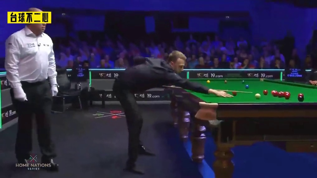 准的像狙击手！特鲁姆普想多准就有多准，离谱进球观众手都拍疼了