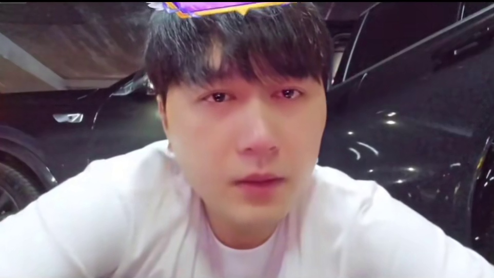 小酷泪洒直播间，真的太不容易了