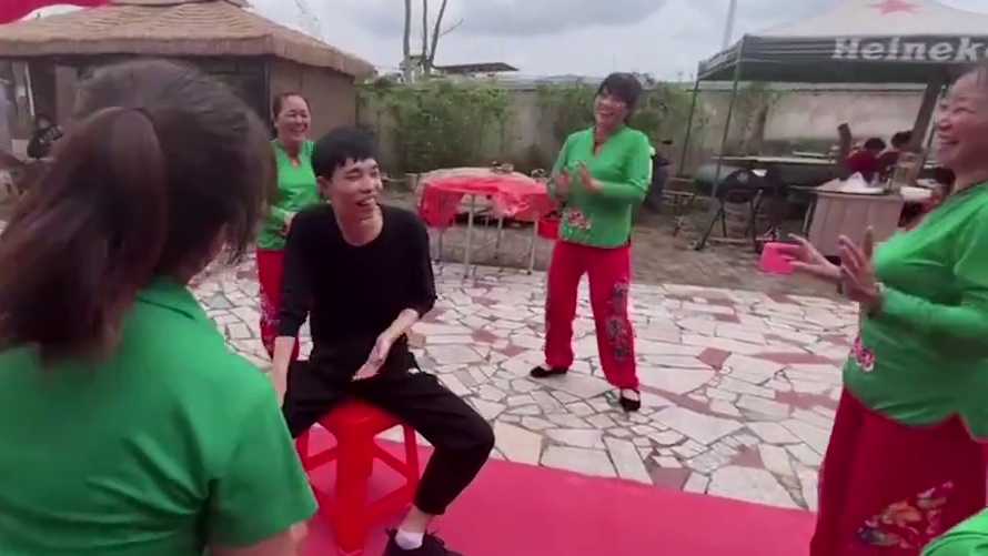 看鲨鱼如何评价出生运营这次的活动