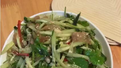带你沉浸式观看鲨鱼六年的人生路程，小男孩最终成长为家里的顶梁柱