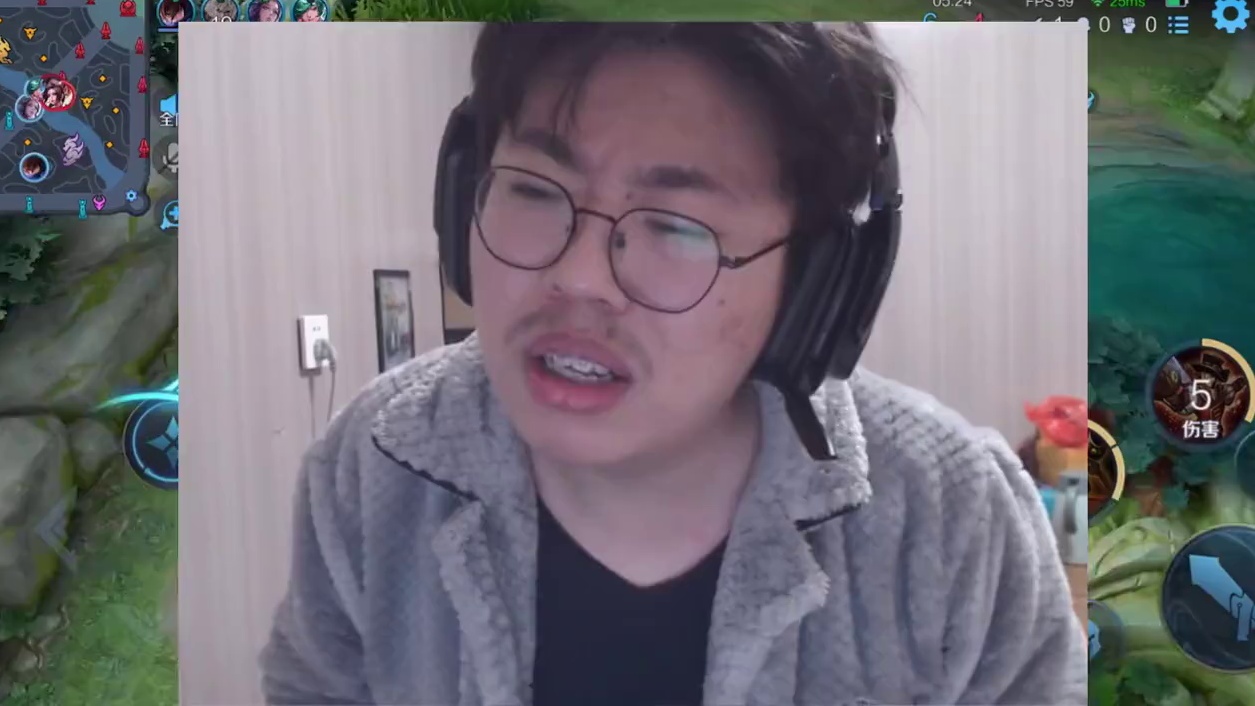 狂魔哥被骂破防？在直播间崩溃大哭