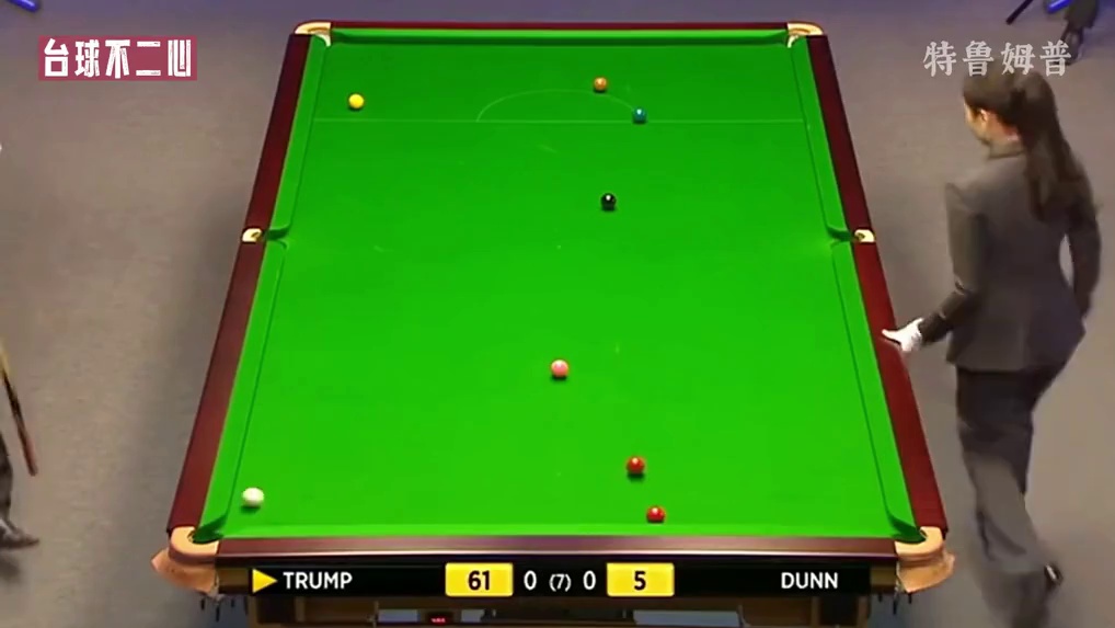白球都在颤抖！特鲁姆普高端杆法秀，低杆一杵特别离谱，真带劲！