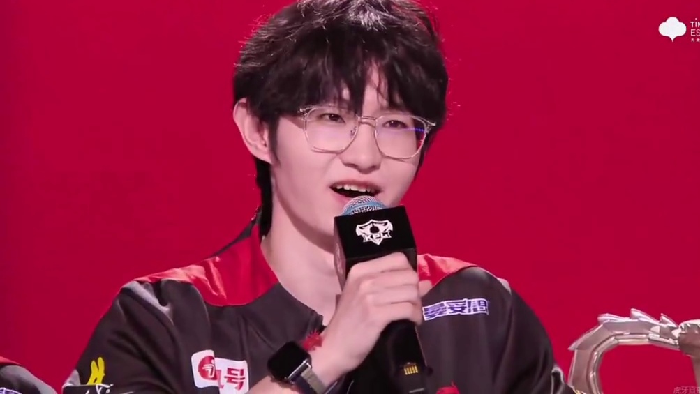 一诺赛后发言：现在站在这里的是谁？