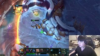 姿態(tài)帶辣妹玩2V2被控溫