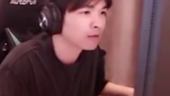 表哥化身青铜局阿 sir，危险发言节目效果爆炸！