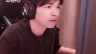 表哥化身青銅局阿 sir，危險發(fā)言節(jié)目效果爆炸！