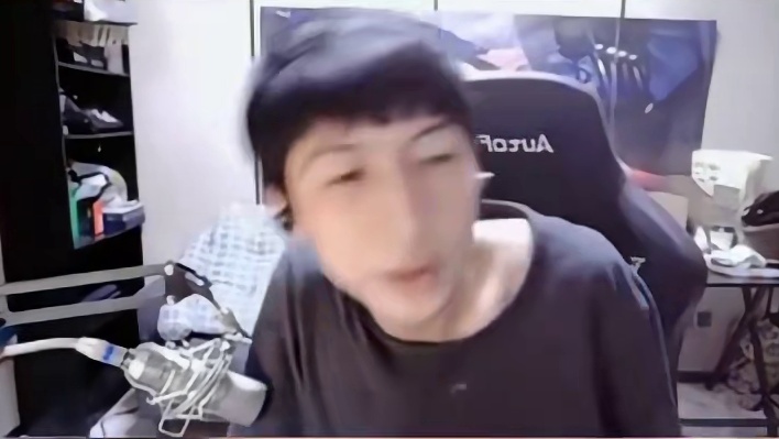 小超梦事件始末，最后更是磕头道歉