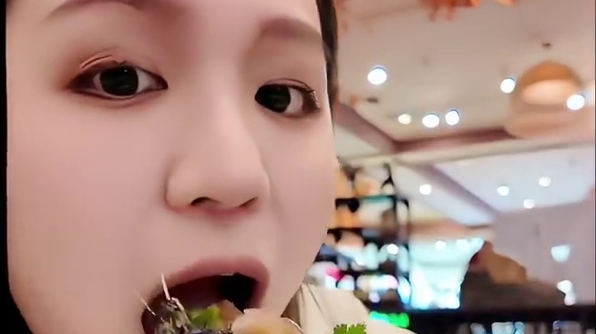 广西河鲜可以做鱼生？#广西 #鱼生 #广西美食 #寻味烟火气