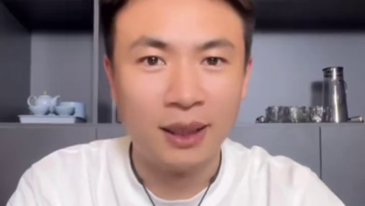 V8超跑，那声浪一响谁能顶得住？#V8发动机 #超跑盘点 #性能车爱好者