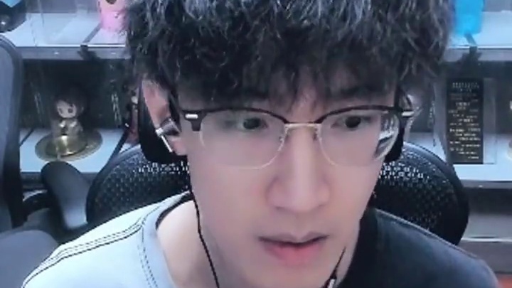 蔡哥为了提升太不容易了！ #大唐无双 #大唐无双黄金战斗服 #我浮夸真的要强 #浮夸666