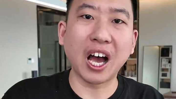 苹果17牙膏挤爆 17pro欲哭无泪#苹果 #iPhone16 #iPhone17