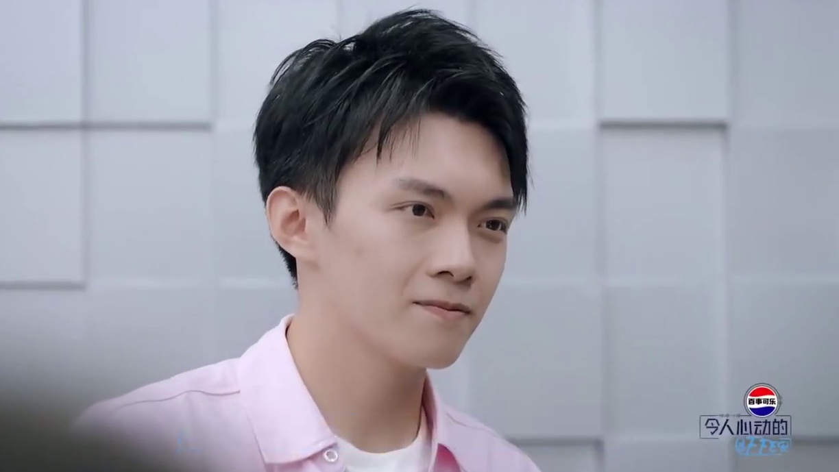 #金声奖得主陈辰好会安慰人 第一次课题成绩公布，#是刘骙也是葵葵  遗憾淘汰，面对失落的两人，@陈辰