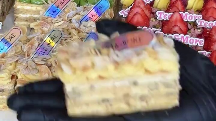 这么漂亮的法式拿破仑苏小蛋糕是谁还没有吃过！一口下去简直原地封神，任何人错过这个我都会伤心的，快点艾