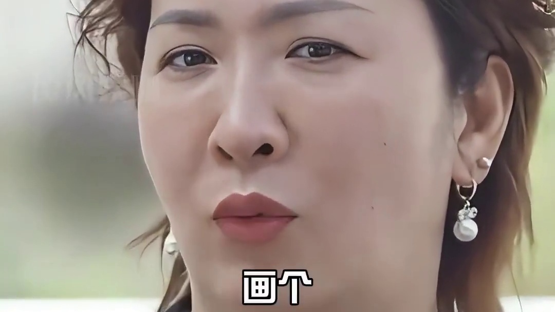 为何吴艳妮总是带妆比赛，孙颖莎却从不化妆也不留长发？真相曝光才懂背后不同的坚守  #吴艳妮  #孙颖