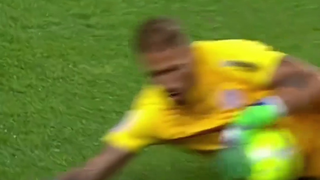 想到会滑的很远，没想到会滑这么远