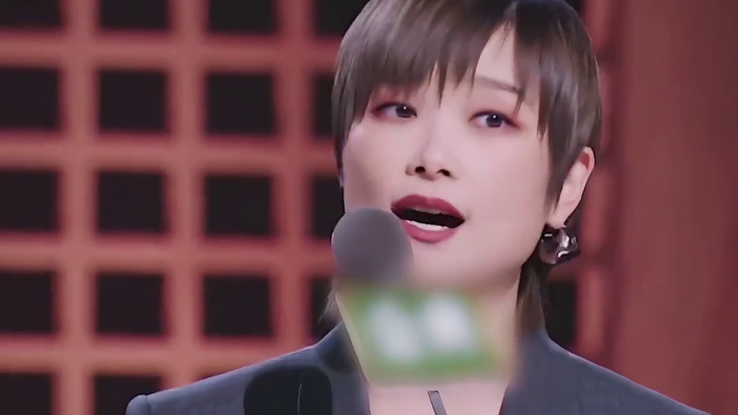 温柔而强大的李宇春，回馈的永远是感恩与感激~