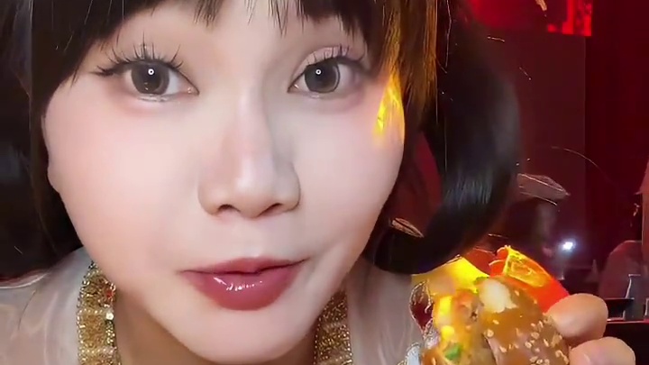 成都还是太超前了，只要一百多边吃边喝边看表演，简直就是一种享受#蜀国宴 #成都旅游攻略  #沉浸式体