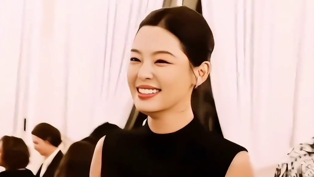 辛芷蕾：从此大场面，我不再站旁边 #辛芷蕾 #影后 #杂志 #女性 #时尚