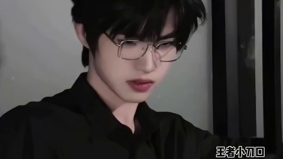 休赛期各家运营就是真神，帅哥们都出来营业了 #2025KPL夏季赛  #无畏  #九尾  #钎城  