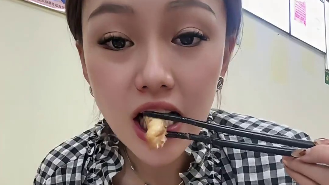 第一次喝他们的天麻鱼头汤，用料实在还健康，满满的童年回忆~#澳车北上#谁懂这座城的好吃程度#中山美食