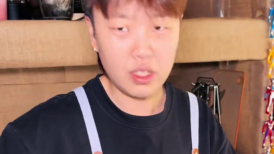 东北街头的大肠泡面 88一份 有肠有肉 你们感觉值不值？