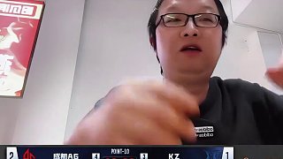 DOO草莓罕見(jiàn)線下同框，歐歐談?chuàng)Q磁軸鍵盤后碎步一聲不漏，絕跡稱沒(méi)聽(tīng)說(shuō)過(guò)wooting要買一個(gè)玩玩！#