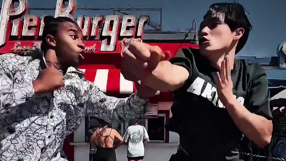 先让你出招又何妨#暴力美学