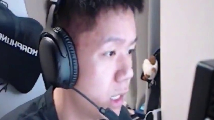 念旧表示传奇杯失利原因不是因为枪械，而是队伍的保卫和残局太差 #2025CFS传奇杯 #2025CF