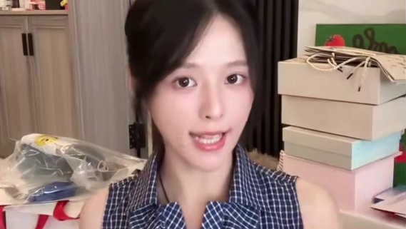 超长下饭 剧组购物分享~ &我给剧组送妆造 掉落一些小惊喜#购物分享 #开箱 #剧组生活