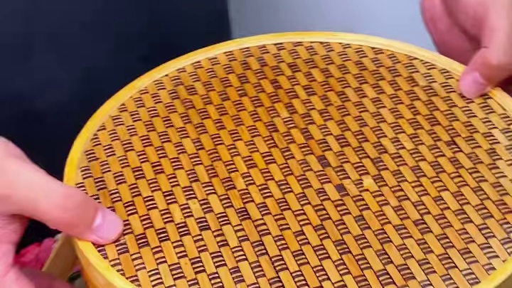 没来过长沙的也一定要试试这个湖南的香辣碎碎鸭，一口下去香香辣辣，是真的过瘾#吃货必备 #好吃到停不下