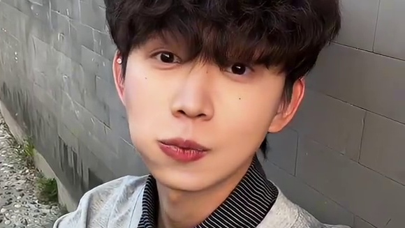 当朋友锐评我的北京旅游实况但对抗路回怼版。 #碎片记录#锐评 #搞笑 #olay水光小白瓶